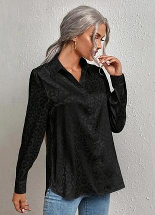 Рубашка черная с принтом