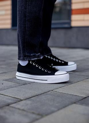 Унісекс кросівки дуже якісний матеріал зручні в носінні не жмуть щільна тканина розміри від 37 до 44 стильні кросівки