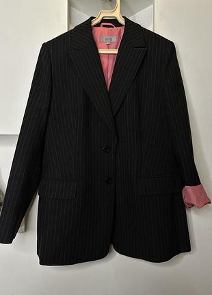 Красивый пиджак р 16