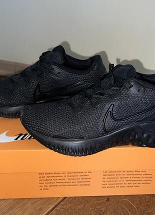 Кросівки nike жіночі