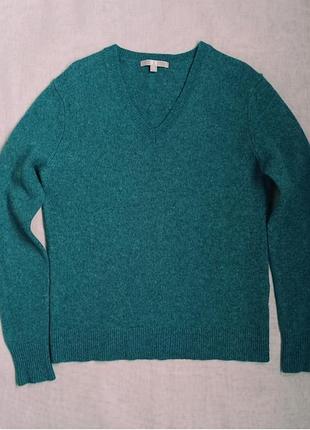 Шерстяной свитер от uniqlo.