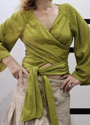 Блуза на запах з широкими рукавами zara