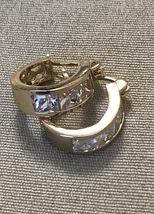 Сережки кільця з цирконами