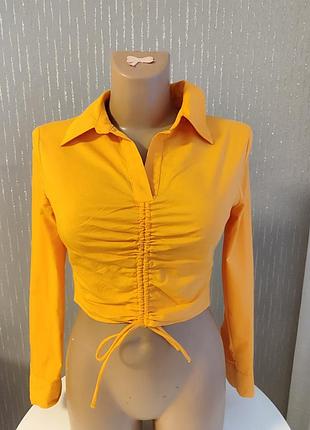 Укорочена сорочка bershka s