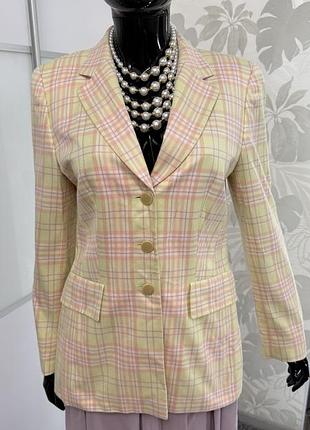 Піджак від бренду escada, розмір 38