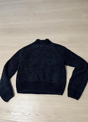 Теплий в’язаний светр з високою горловиною