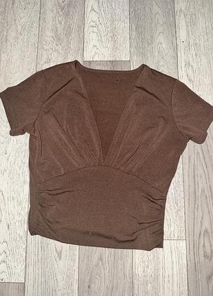 Топ коричневый с v вырезом