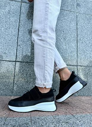 Кроссовки женские черные