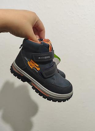 Кросівки для хлопчика на осінь