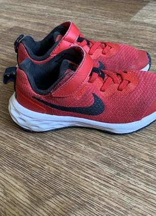 Кросівки nike р.28,5 червоні найк устілка 18см