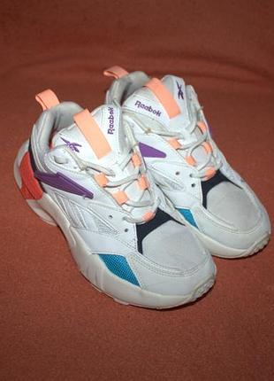 Кроссовки фирмы reebok 35,5 размера по стельке 23,5 см