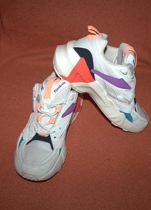 Кроссовки фирмы reebok 35,5 размера по стельке 23,5 см