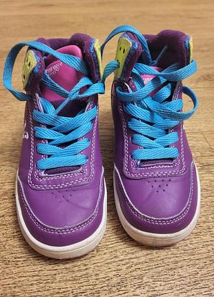 Детские кроссовки на колесиках