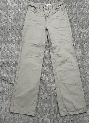 Продам джинси 32 розмір, одягала 2 рази , ідеальному стан, продаю, бо малі ,  класно сидять на фігурі.