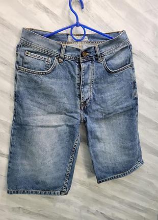 Удлиненные шорты джинсовые прямого кроя