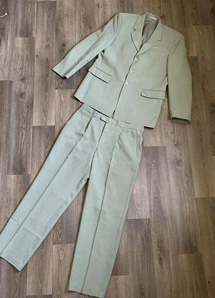 Костюм, брючний костюм, чоловічий костюм , класичний костюм