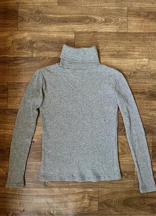 Базовий сірий гольф водолазка в рубчик під горло