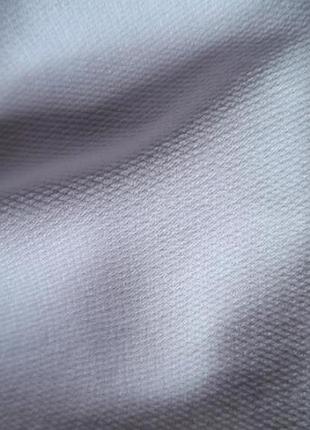 Свитшоты женские б/в
черный и белый 8