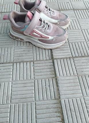 Кроссовки для девочки