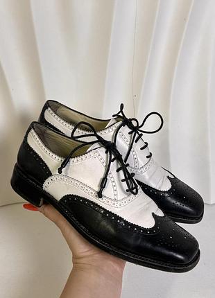 Шикарные кожаные контрасные черно-белые туфли броги george's 36-37