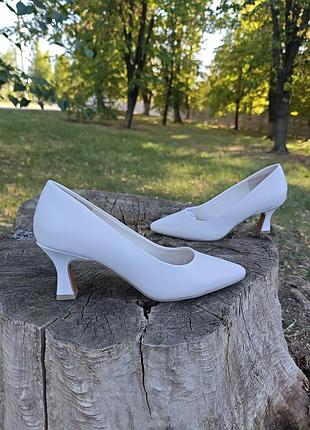 Новые лодочки marco tozzi 41 и 42 размер (26.5-27)та (27-27.5см) стелька супер комфорт, комфортный аблук 7.5см