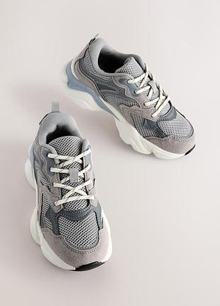 Кросівки некст