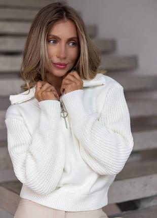 Светр на блискавці