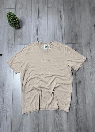 Футболка adidas