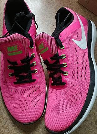 Кросівки nike flex run ніжно розового кольору
