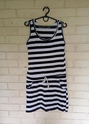 Трикотажное платье