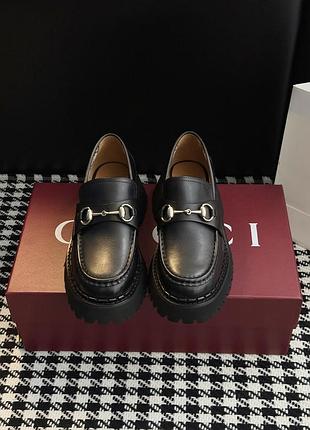 Лоферы женские