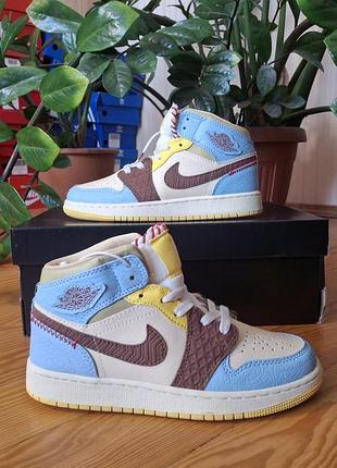 Жіночі кросівки jordan 1 , в наявності більше 5 кольорів