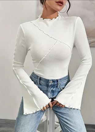 Жіноча стильна кофтинка