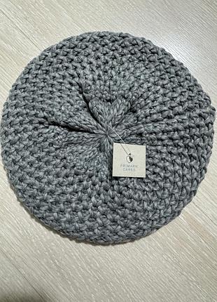 Берет у наявності 26.