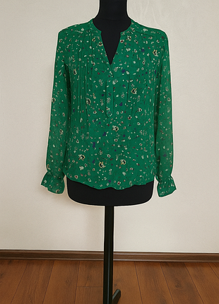 Яркая женская блуза