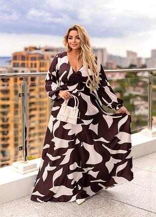 Изысканное женское вечернее шелковое платье в пол