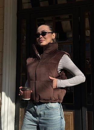 Тепла велюрова жилетка безрукавка із затяжками різні кольори