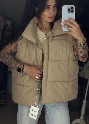 Трендовий жіночий бежевий жилет🤎