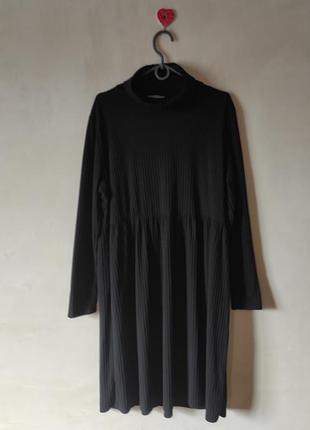 Сукня в рубчик