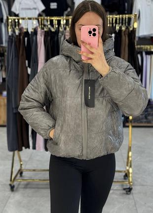 Тепла куртка еко шкіра тепла куртка сіра куртка варьонка куртка тай дай укорочена куртка на осінь
