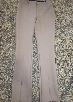Актуальные базовые брюки брюки с разрезами размер с м полиэстер вискоза