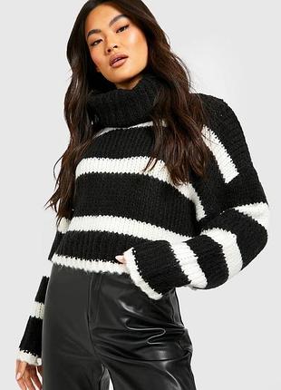 Новий светр у смужку під горло