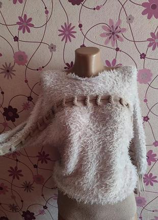 Світер бежева травка.