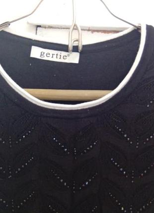 Кофточка черная с бисером. состояние отличное.замеры на фото.