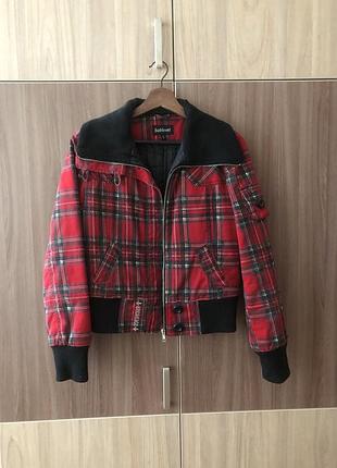 Осіння куртка в шотландську клітинку