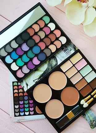 Набір для макіяжу maxmar 50 colors (тіні і консилери)