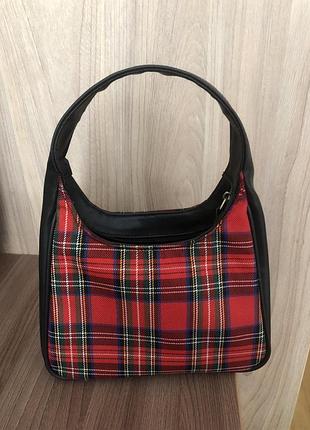 Маленька сумочка в шотландську клітинку