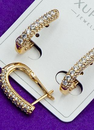 Сережки xuping №2443 кути з білими цирконами медзолото куплю від постачальника