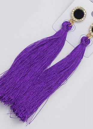 Серьги № 615 сливовая висюлька со стразами белого цвета и камнем.