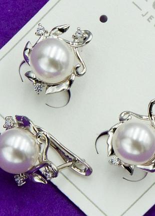 Сережки xuping №2454 білі перлини на пелюстках медзолото